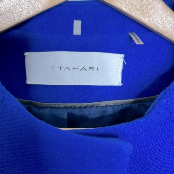 T Tahari Cobalt Blue Large Snap Button Closure Size 6 - Picture 2 of 7
